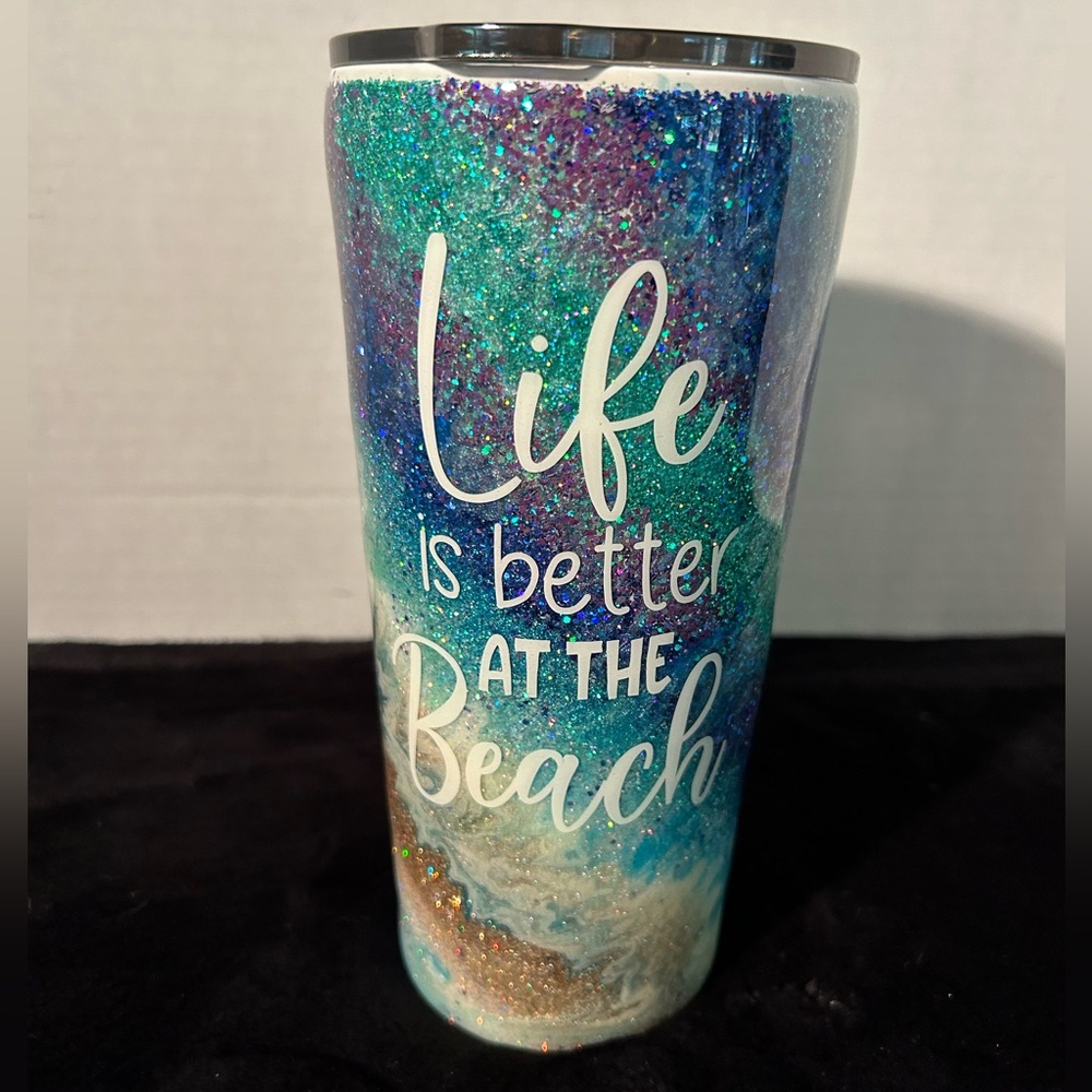 NWOT Hogg 22oz Hot or Cold Ocean Themed Tumbler “Life is Better at the Beach”